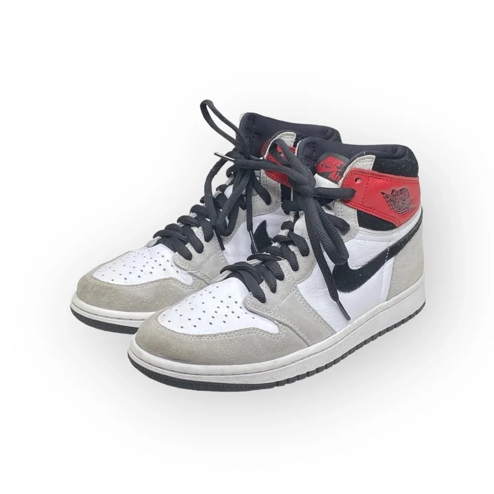Nike ✔︎ Air Jordan 1 Retro Hi Top Basketball Shoes ✔︎ Light Smoke Grey ✔︎ 40.5